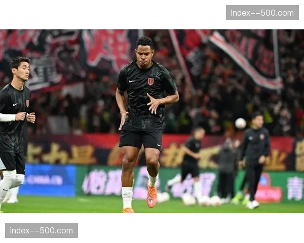 拜合拉木补时折射绝平 成都蓉城定位球战术最后时刻救主